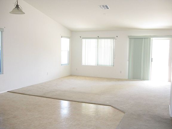 3rd image of 6609 W Gross Ave