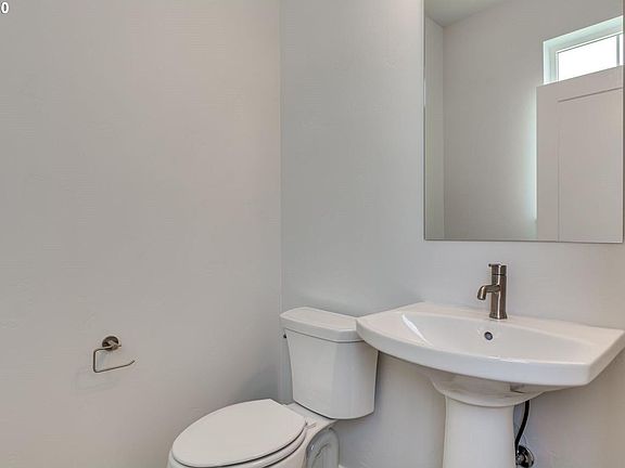 4th image of 5485 SE 80th Ave
