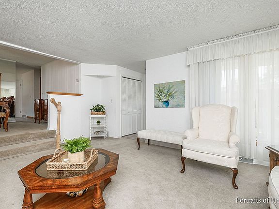 4th image of 10329 Laramie Ave