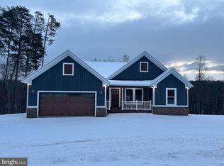 524 Plum Tree Ln, Berkeley Springs, WV 25411