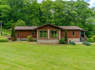 108 Roanwood Rd, Roan Mountain, TN 37687