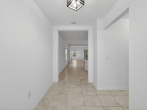 5th image of 18858 Alfaro Loop