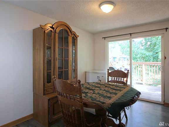 4th image of 1332 Beverly Ct NE