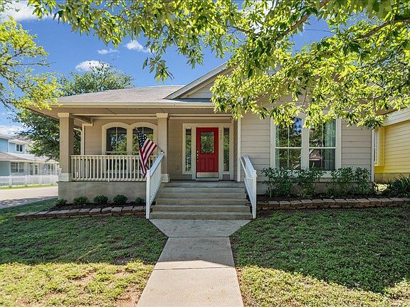 4th image of 317 Bandstand Ln