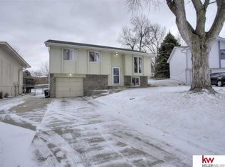 4817 N 130th Cir, Omaha, NE 68164