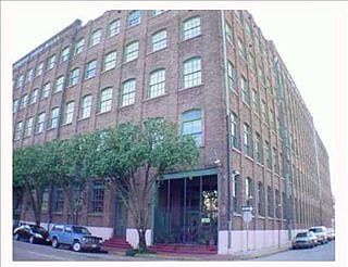 1st image of 1107 S Peters St APT 527