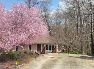 6164 N Knoll Pl #8, Hickory, NC 28601