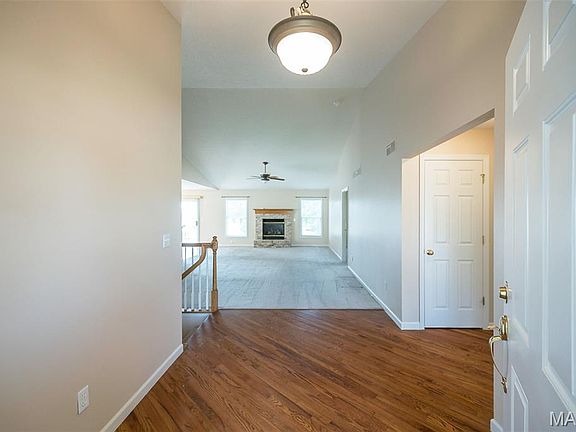 5th image of 2780 Samuel Dr