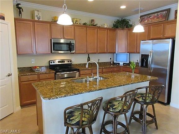 4th image of 14806 Canton Ct