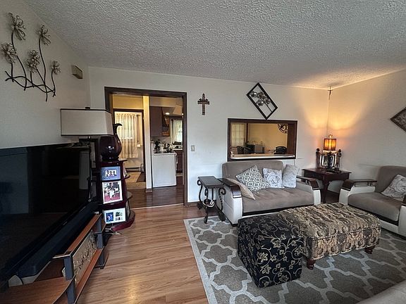 4th image of 20 Six Rice Ln