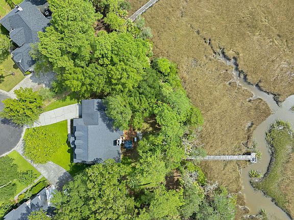 2nd image of 1929 Dunes Mill Way