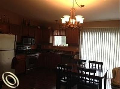 5th image of 1580 Grandview Ct