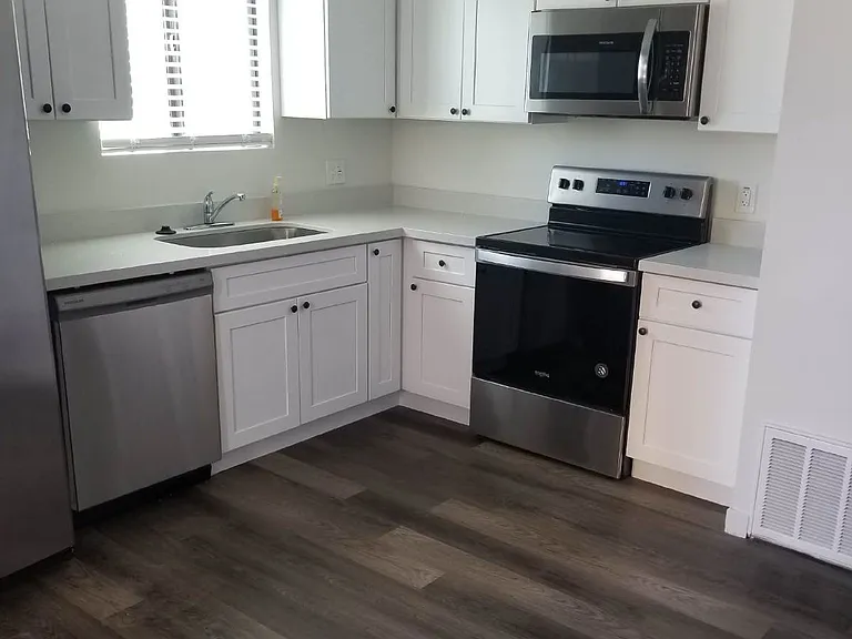 813 E Siesta Dr #C — Photo 9