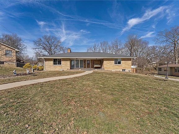 2nd image of 708 E Bellevista Dr