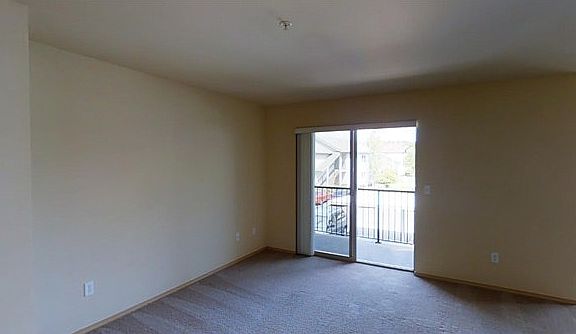 3rd image of 1231 72nd St SE APT 201