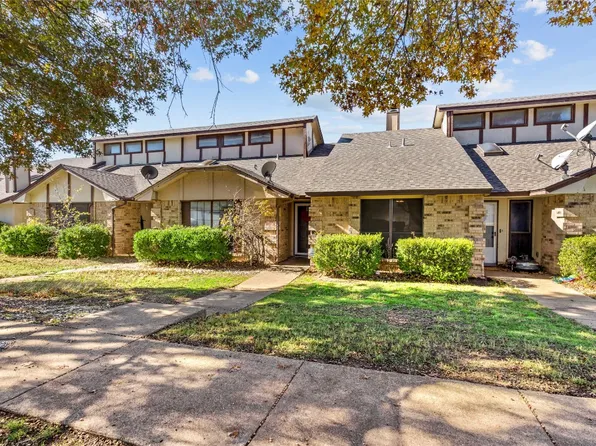 211 Cedar Bend Dr, Cedar Hill, TX 75104