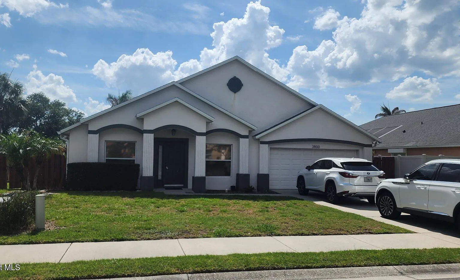 4 bed, 2.0 bath, 1872 sqft, $3,100 — Photo 1