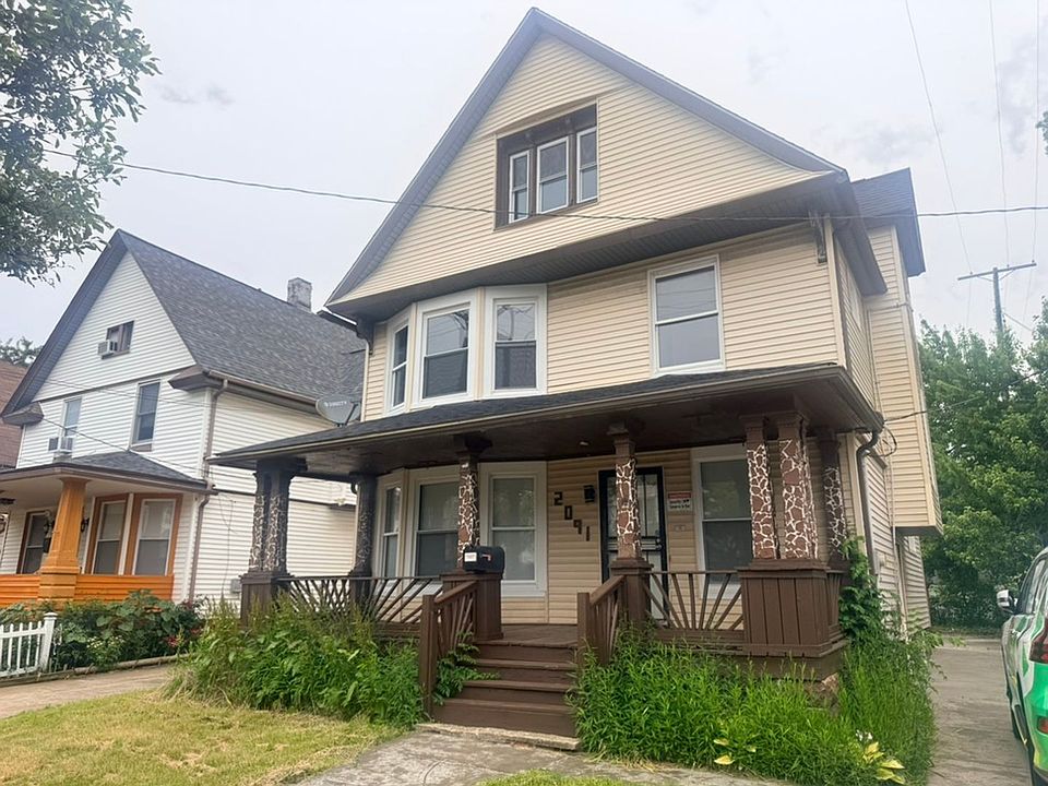 1st image of 2091 W 100th St