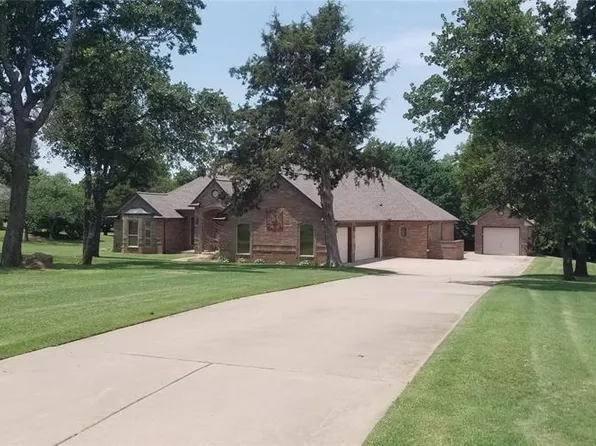 5017 Robin Hill Ln, Oklahoma City, OK 73150