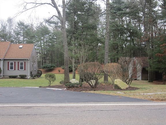 4th image of 412 Elm St