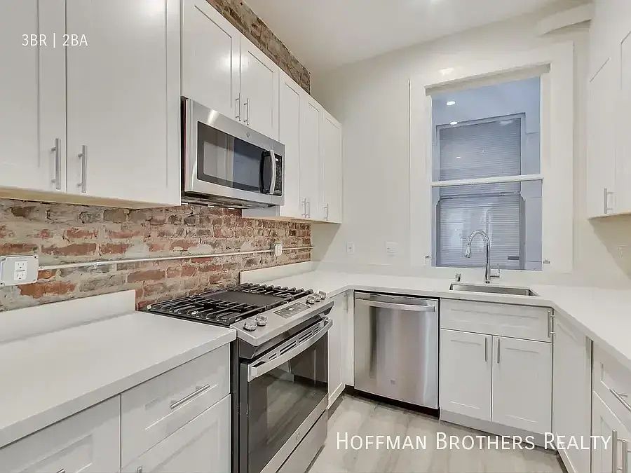 1st image of 122 Waverly Pl #101A