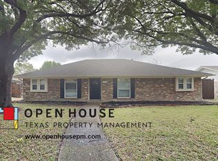 3200 Canterbury Dr, Plano, TX 75075