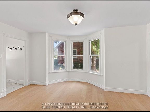 3rd image of 7065 Longwoods Rd