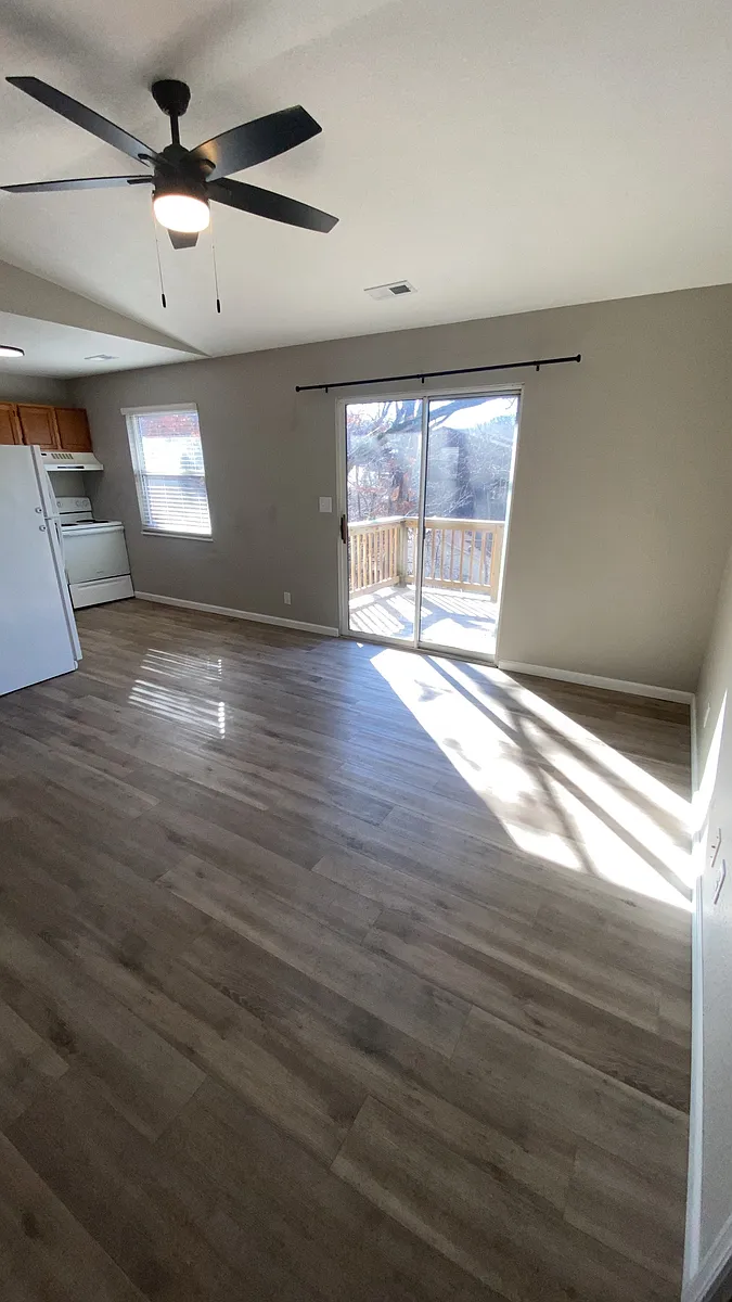 Building Photo - 278 Spring Rd #C