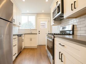 1435-1437 19th Avenue, 1435 19th Avenue