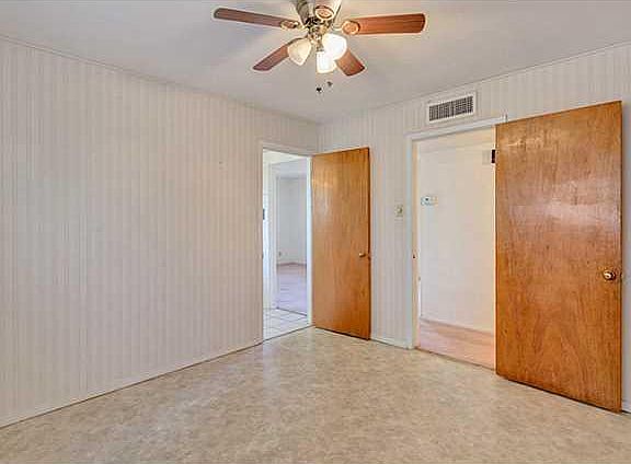 3rd image of 5708 Sanders Ave
