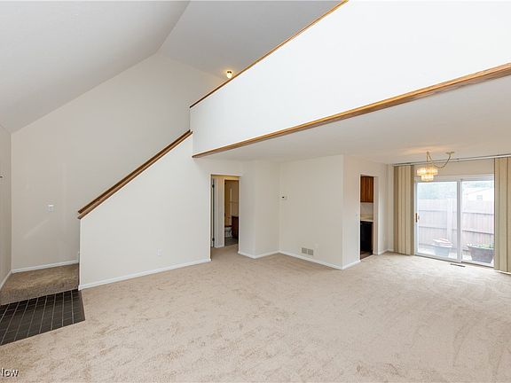 3rd image of 109 Bayberry Ln #36
