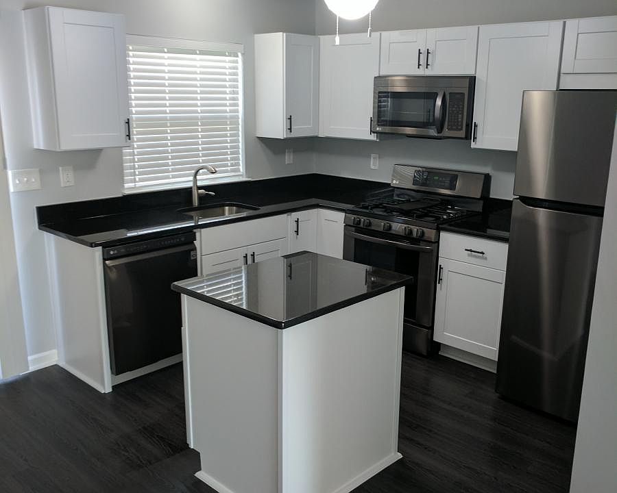 stunning modern kitchen