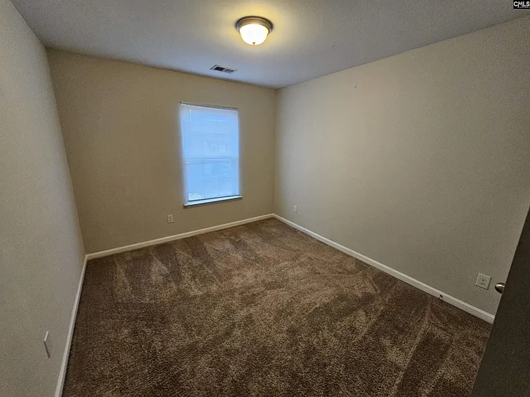 940 Yarrow Ln — Photo 18