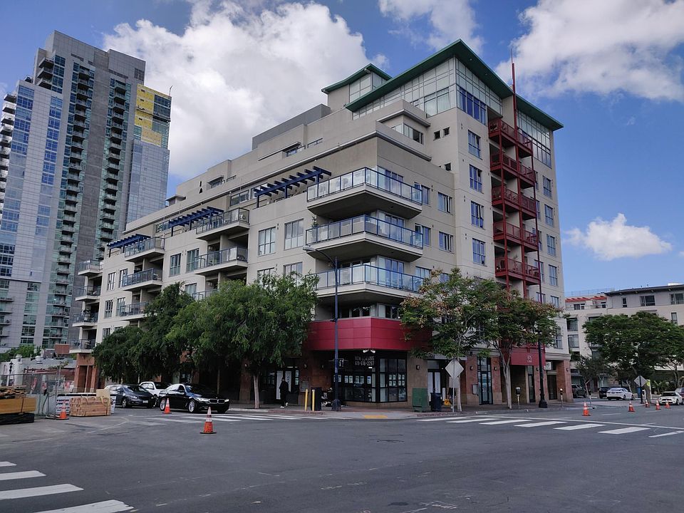 875 G Street - Great Location - 2 blocks to Petco Park