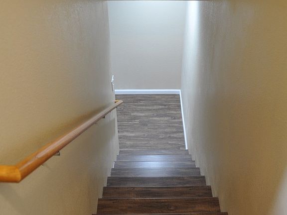5th image of 833 Apex Dr Unit A