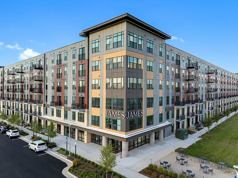 The James at Springline — Photo 15
