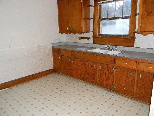 2nd image of 1350 Mabry Ave SE