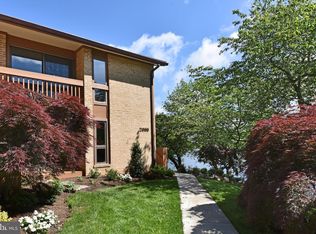 2000 Lakewinds Dr, Reston, VA 20191