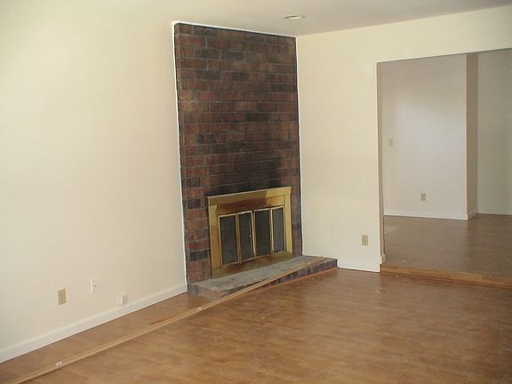 3rd image of 3413 Alwood Ct