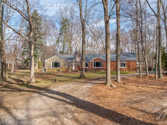 34600 Freedom Rd, Farmington Hills, MI 48335