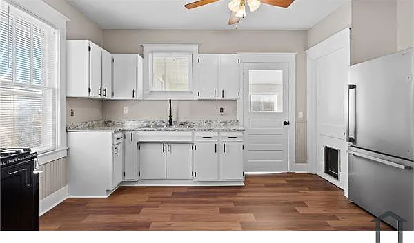220 Clay St — Photo 19