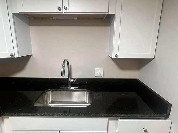 4th image of 3518 Glentown Ln