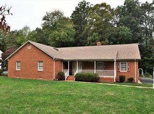 4130 Oxbridge Rd, North Chesterfield, VA 23236