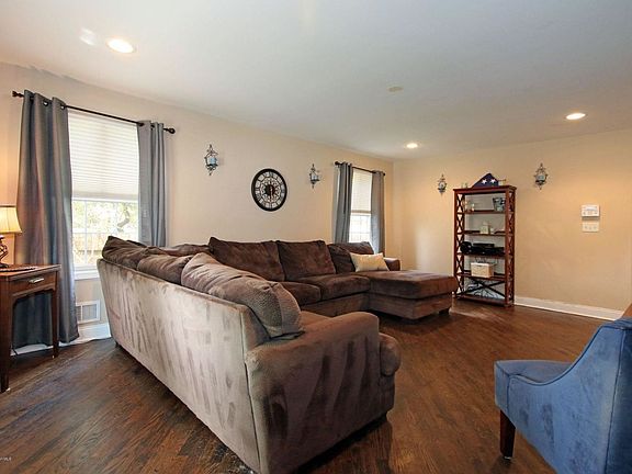 3rd image of 62 Weehawken Ave