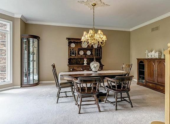 Spacious dining room perfect for large family celebrations!