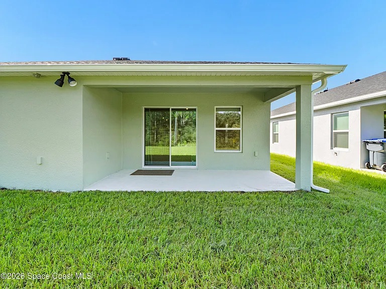 2192 Vinifera Dr — Photo 18