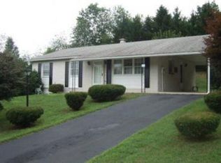 81 Spring St, Pottsville, PA 17901