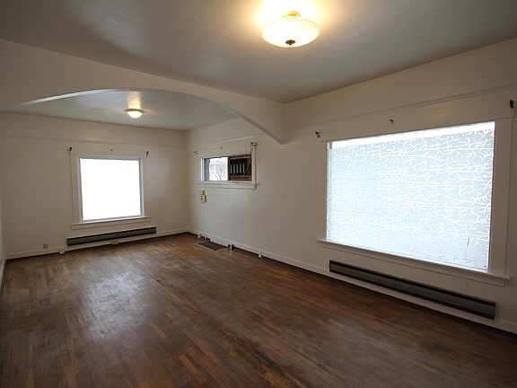 2nd image of 5032 S M St