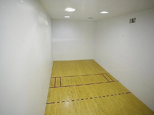 Racquetball court