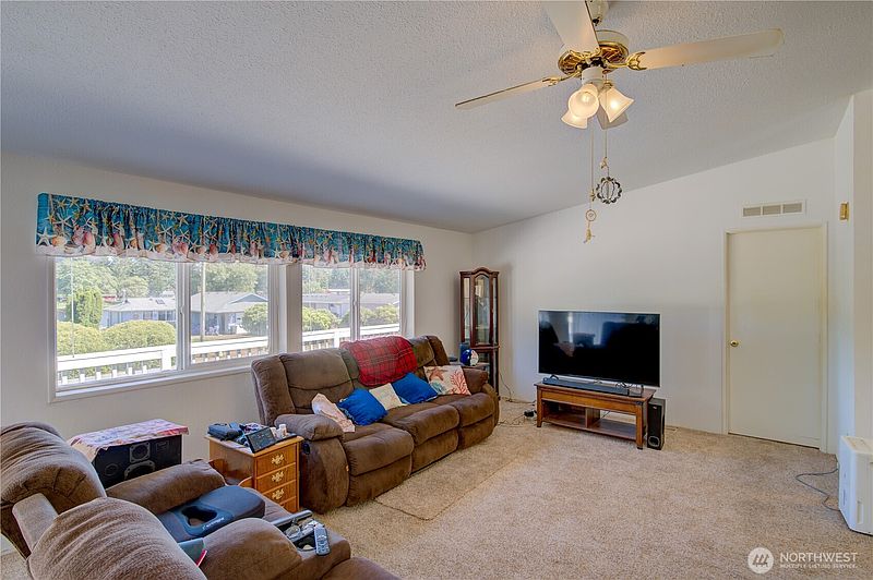 5th image of 24307 Birch Place